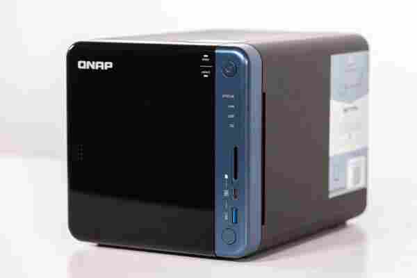 REVIEW: QNAP TS-453B